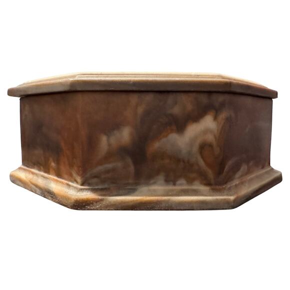 Vintage Onyx Octagonal Trinket Box – Temple Relief Design by Design Guild Intl. - Picture 4 of 10